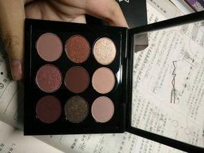 九色刺绣眼影盘怎么用的,轻松打造百变眼妆教程